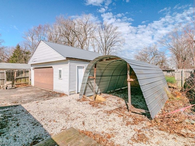 34233 Beach Park Avenue, Eastlake, OH 44095 Photo 9