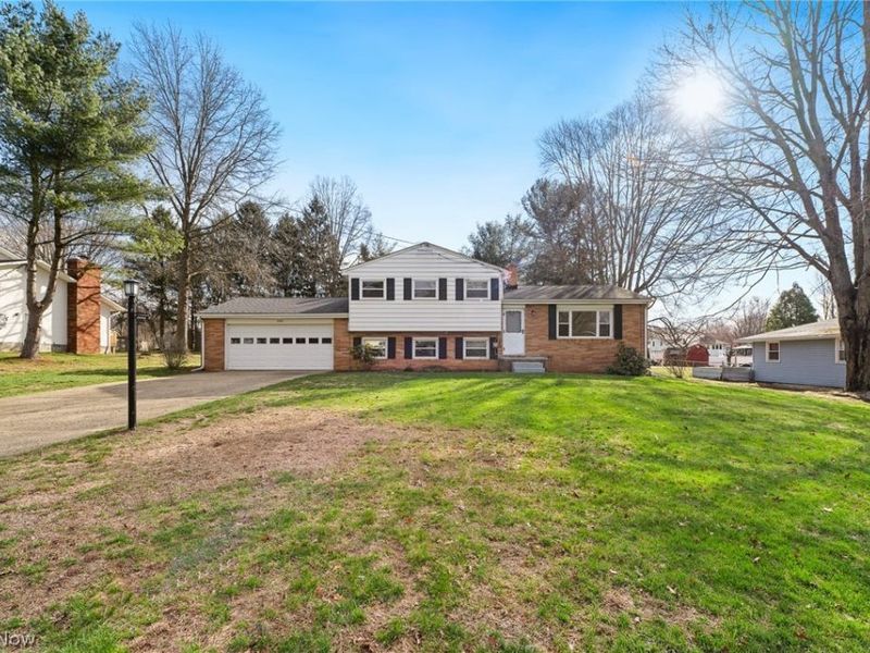 3890 Grace Drive, Kent, OH 44240 Photo 2