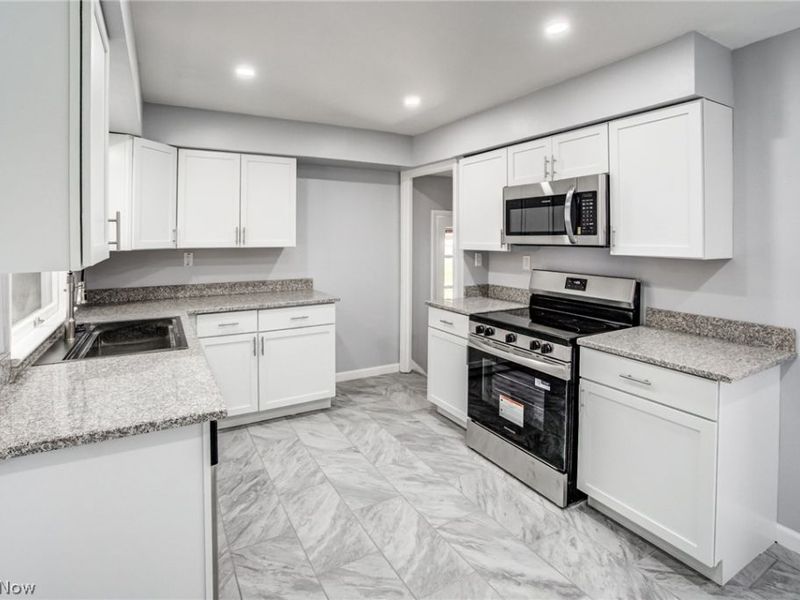 19411 Marvin Road, Warrensville Heights, OH 44128 Photo 13