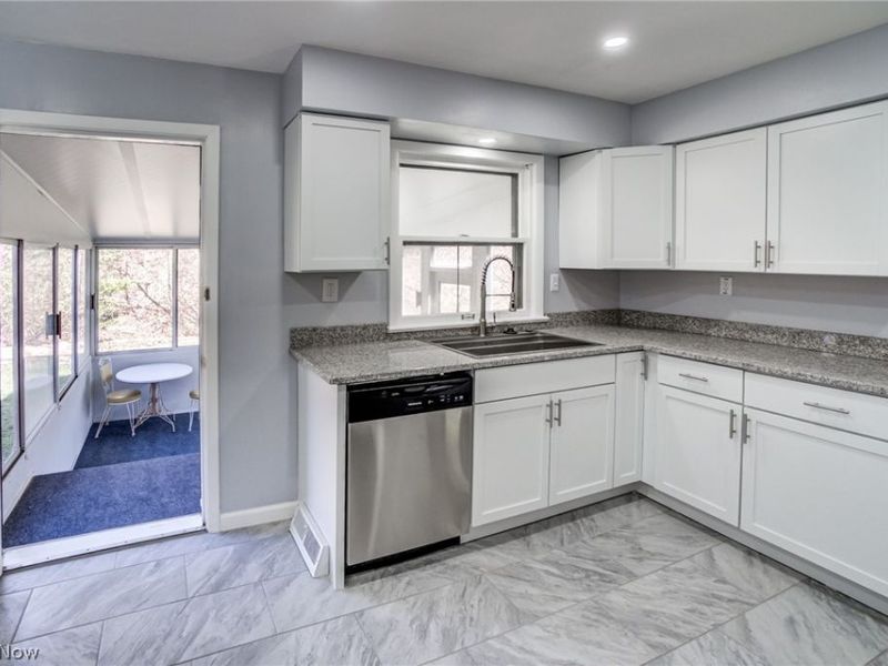 19411 Marvin Road, Warrensville Heights, OH 44128 Photo 14