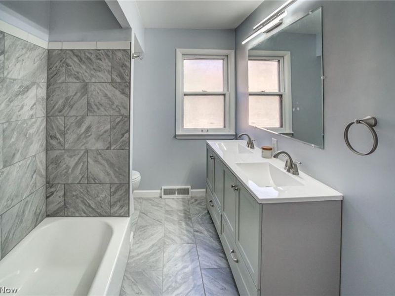 19411 Marvin Road, Warrensville Heights, OH 44128 Photo 5