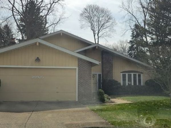 29925 Winsor Drive, Bay Village, OH 44140