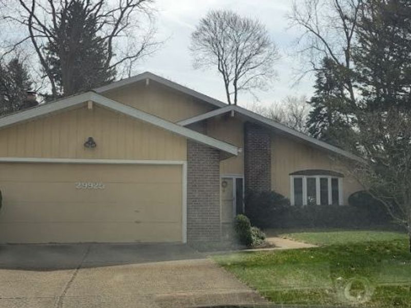 29925 Winsor Drive, Bay Village, OH 44140 Photo 1