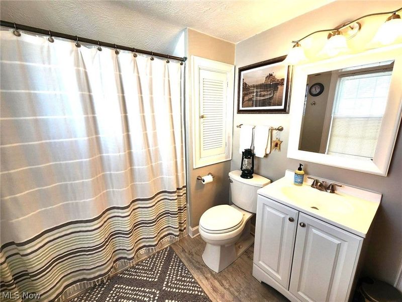 1347 Hawthorne Avenue, Lorain, OH 44052 Photo 27