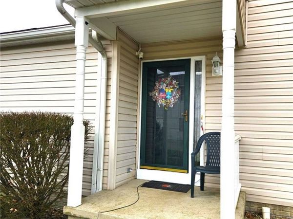 106 Meander Lane, Elyria, OH 44035