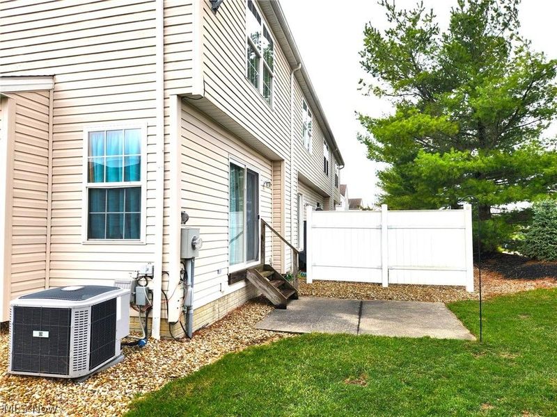 106 Meander Lane, Elyria, OH 44035 Photo 14