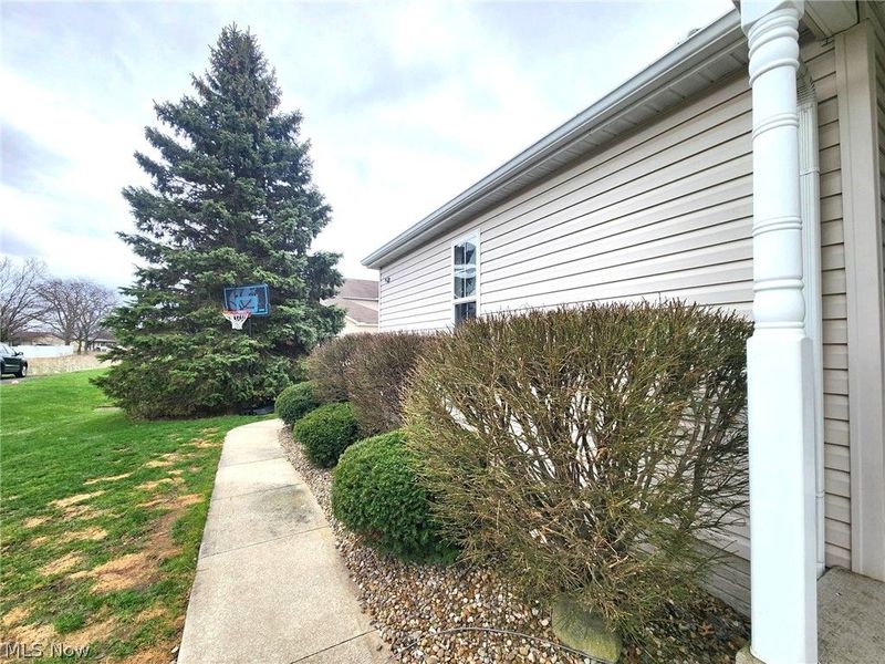 106 Meander Lane, Elyria, OH 44035 Photo 16