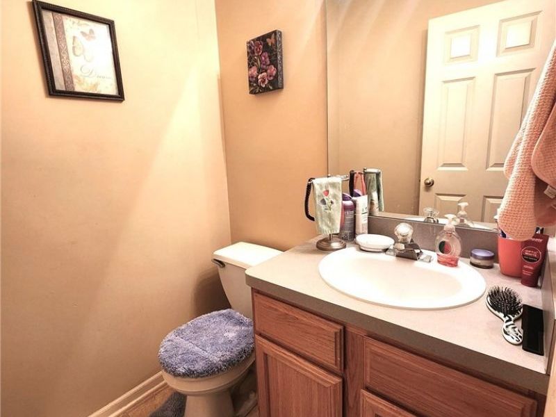 106 Meander Lane, Elyria, OH 44035 Photo 9