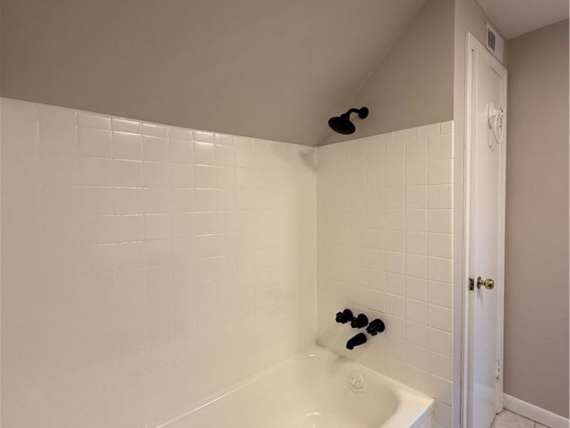 2563 Edgerton Road, University Heights, OH 44118 Photo 35