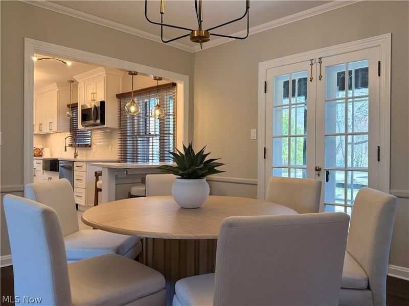 2563 Edgerton Road, University Heights, OH 44118 Photo 6