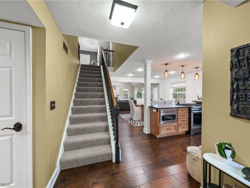 3 Hudson Common Drive, Hudson, OH 44236 Photo 3