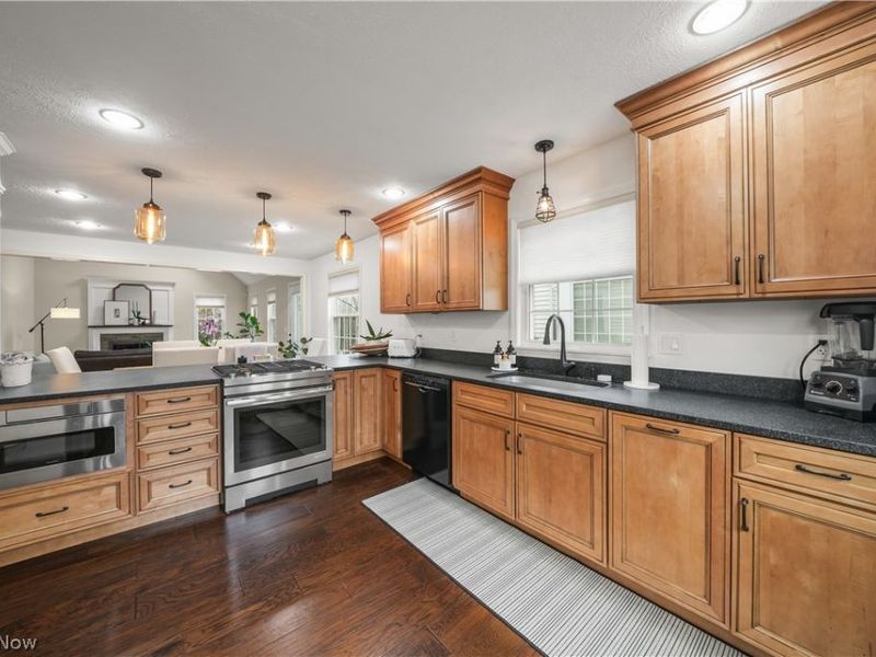 3 Hudson Common Drive, Hudson, OH 44236 Photo 4