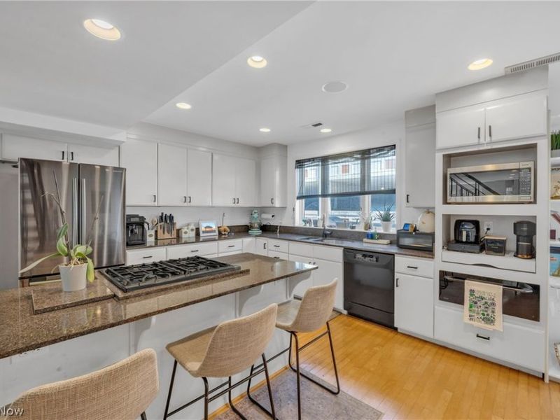 1407 W 10th Street, Cleveland, OH 44113 Photo 14