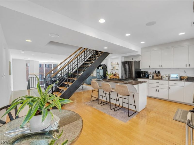 1407 W 10th Street, Cleveland, OH 44113 Photo 16