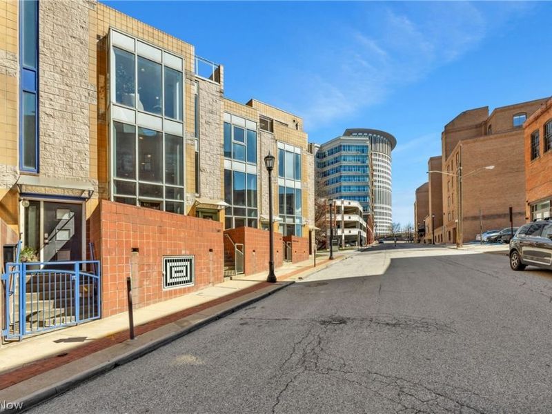 1407 W 10th Street, Cleveland, OH 44113 Photo 2