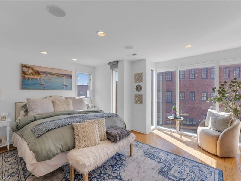 1407 W 10th Street, Cleveland, OH 44113 Photo 21