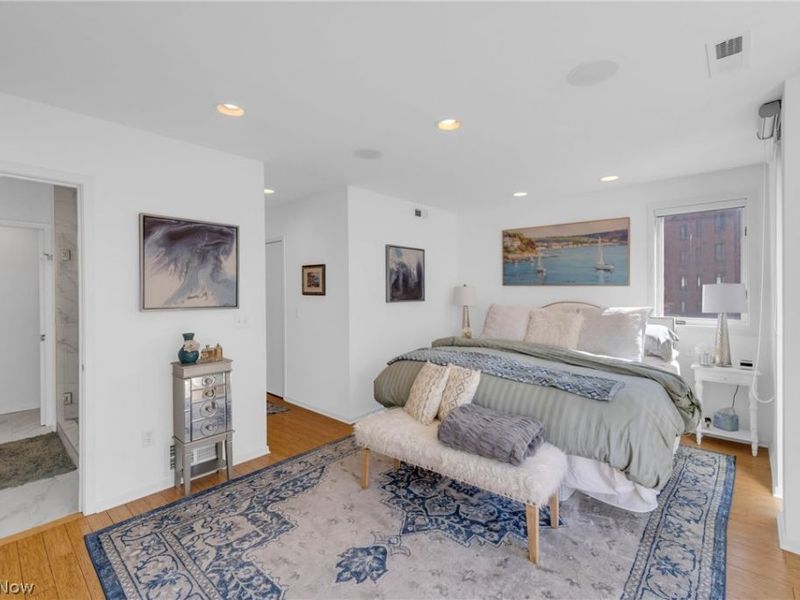 1407 W 10th Street, Cleveland, OH 44113 Photo 24