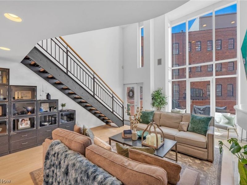 1407 W 10th Street, Cleveland, OH 44113 Photo 6