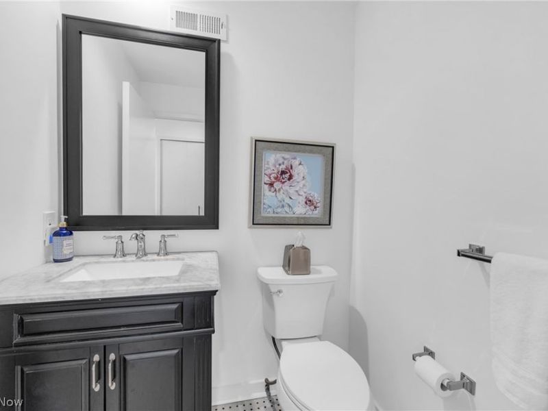 1407 W 10th Street, Cleveland, OH 44113 Photo 8