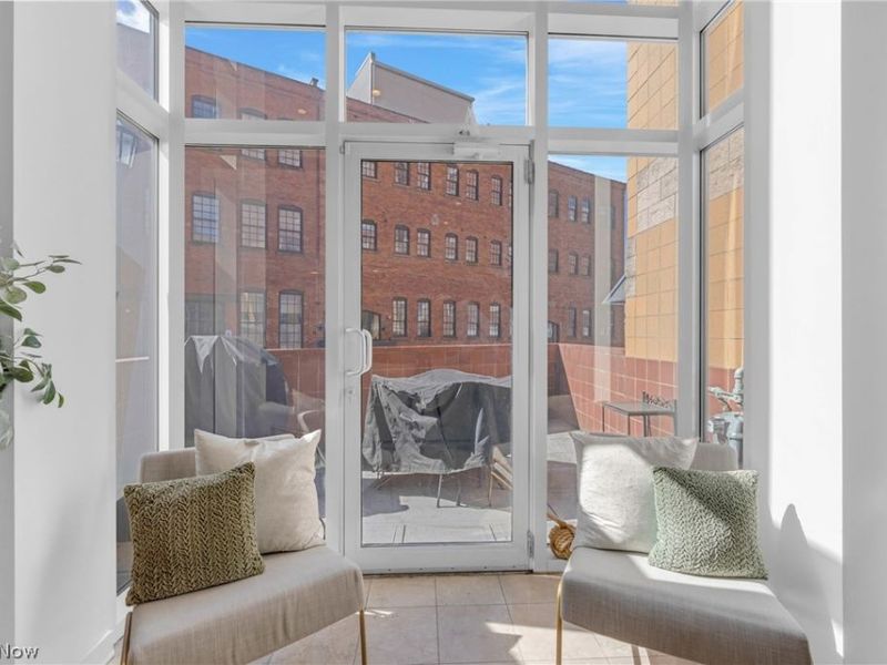 1407 W 10th Street, Cleveland, OH 44113 Photo 9