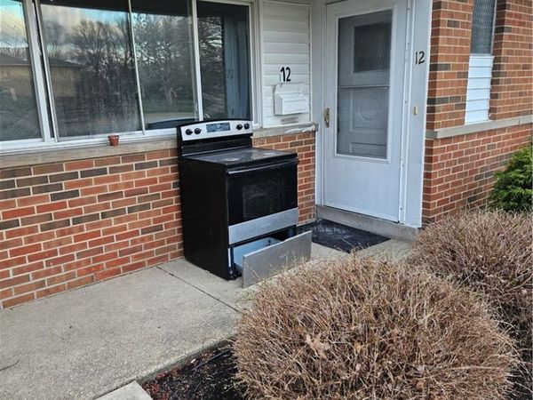 25600 Country Club Boulevard , Unit 12, North Olmsted, OH 44070