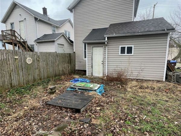 139 N Water Ave , Unit 2, Sharon, PA 16146