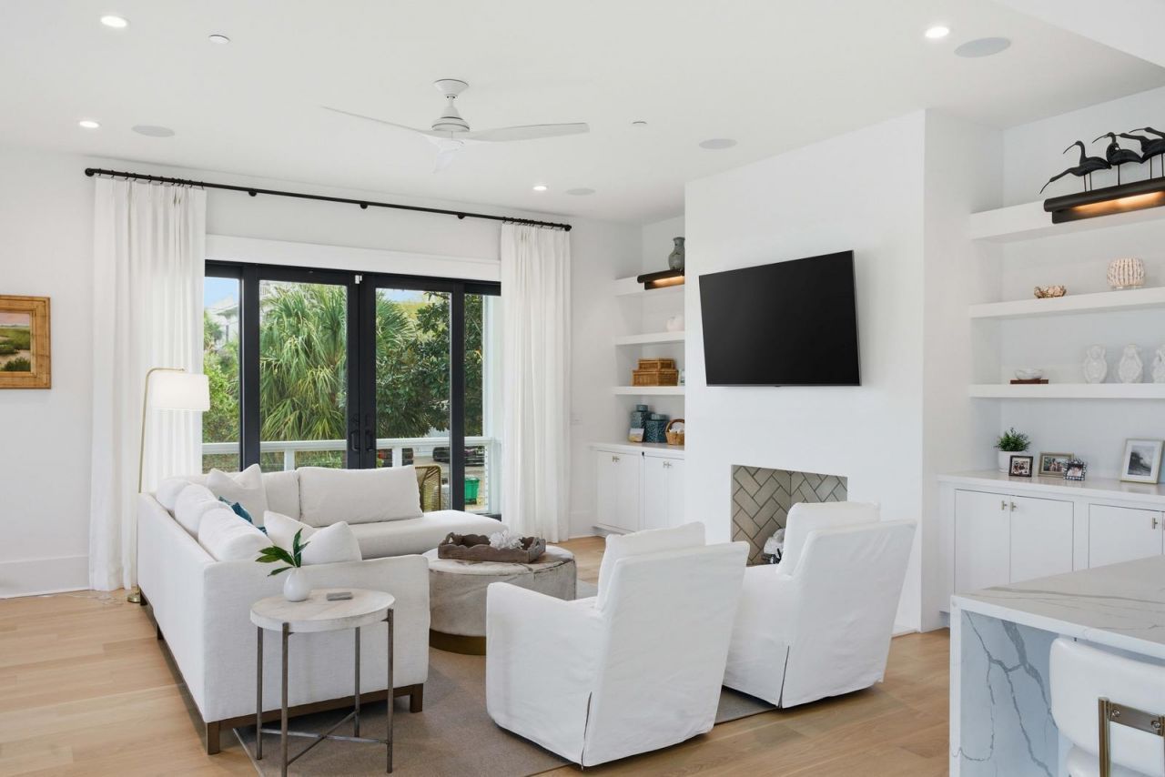 125 Charleston Boulevard Photo 14