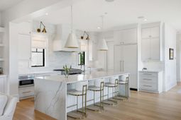 125 Charleston Boulevard photo 4