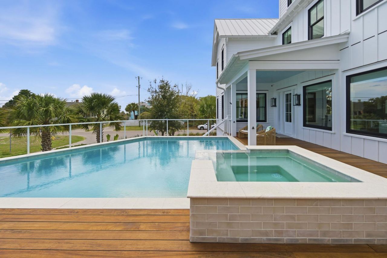 125 Charleston Boulevard Photo 47