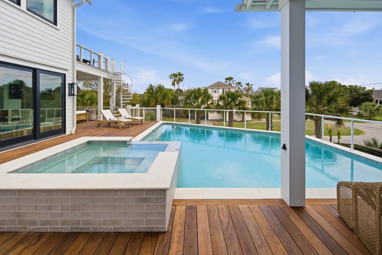 125 Charleston Boulevard Photo 48