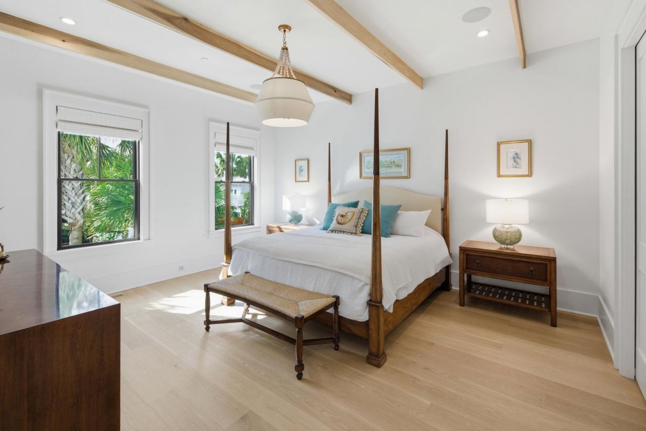 125 Charleston Boulevard Photo 6