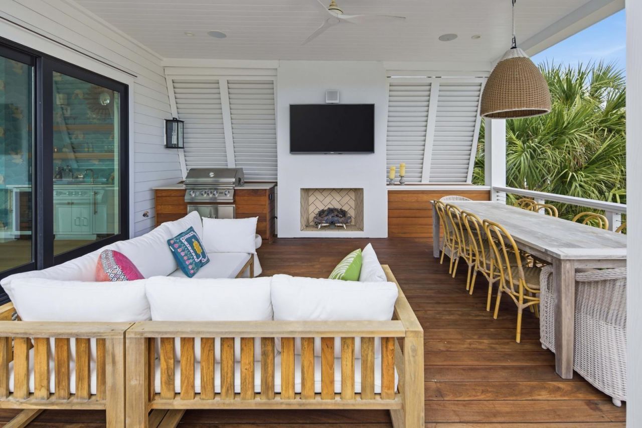 125 Charleston Boulevard Photo 8