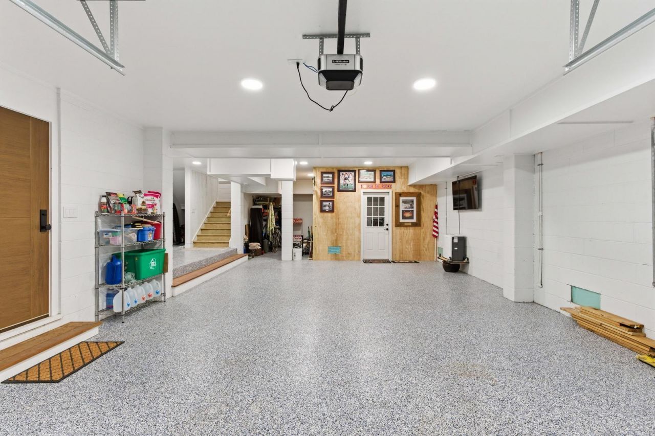 125 Charleston Boulevard Photo 88