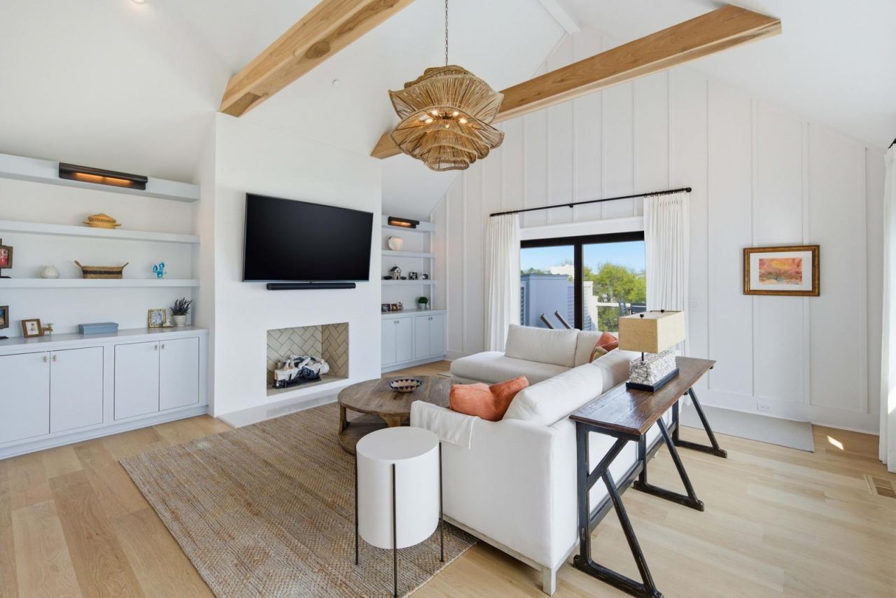 125 Charleston Boulevard Photo 9