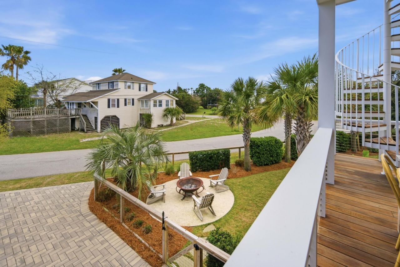 125 Charleston Boulevard Photo 90