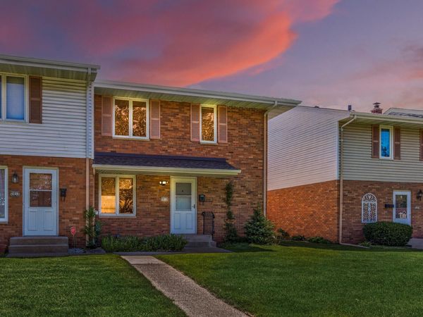 2010 Arkwright Street, Maplewood, MN 55117