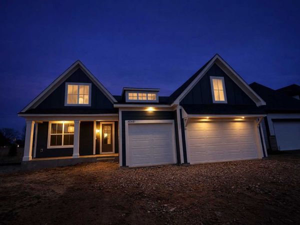 4048 Arbor Drive , Woodbury, MN 55129