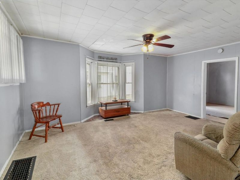 300 W Stevenson Street, Gibsonburg, OH 43431 Photo 5