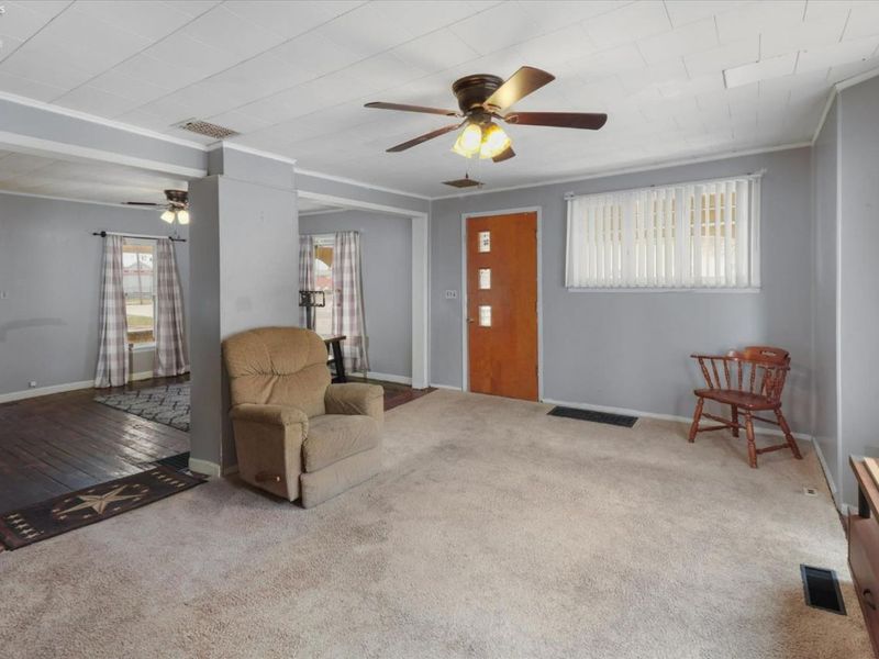 300 W Stevenson Street, Gibsonburg, OH 43431 Photo 6