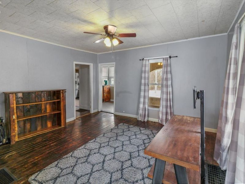 300 W Stevenson Street, Gibsonburg, OH 43431 Photo 7
