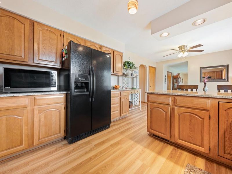 735 Grant Street, Port Clinton, OH 43452 Photo 10