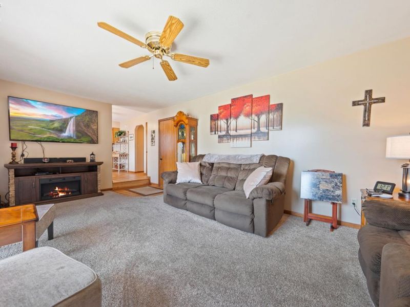 735 Grant Street, Port Clinton, OH 43452 Photo 6