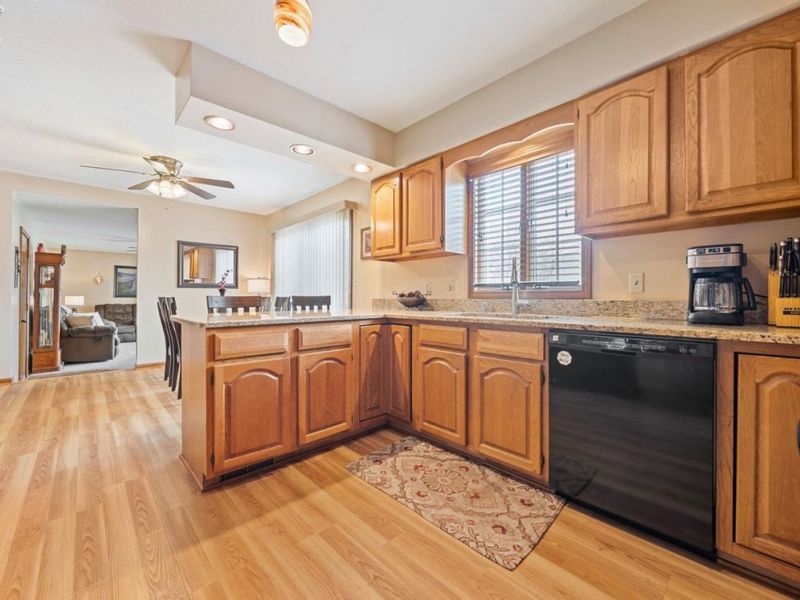 735 Grant Street, Port Clinton, OH 43452 Photo 8