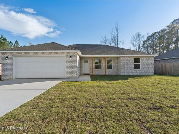 8195 Redstone Drive, Gautier, MS 39553