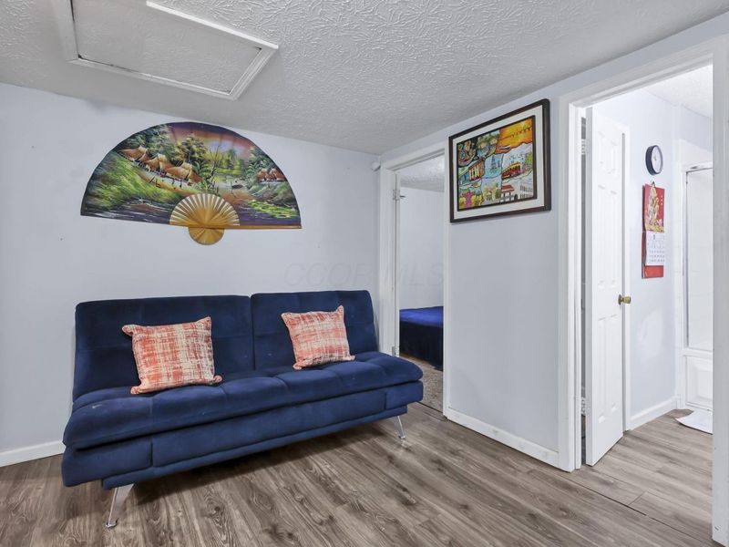 443 Lawrence Avenue , Columbus, OH 43228 Photo 19