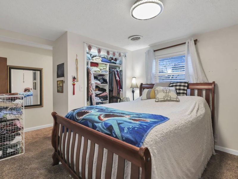 443 Lawrence Avenue , Columbus, OH 43228 Photo 20