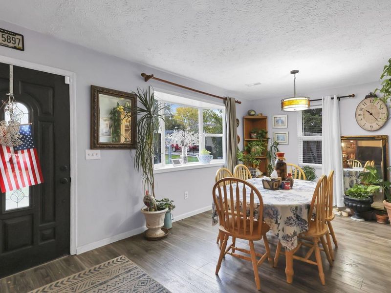 443 Lawrence Avenue , Columbus, OH 43228 Photo 5