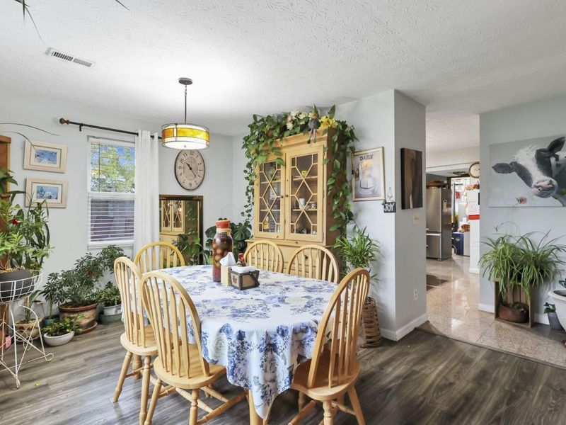 443 Lawrence Avenue , Columbus, OH 43228 Photo 9