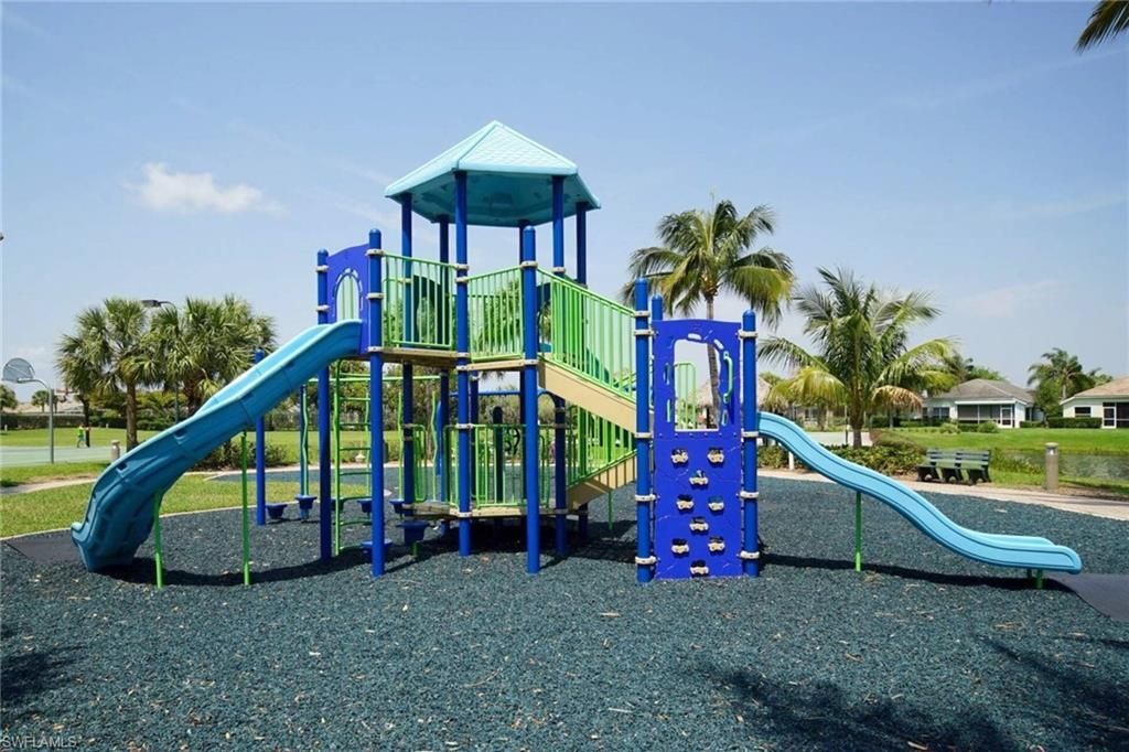 2518 Verdmont Ct, Cape Coral, FL 33991 Photo