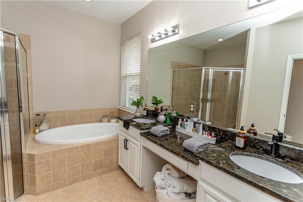 2419 Ashbury Cir, Cape Coral, FL 33991 Photo